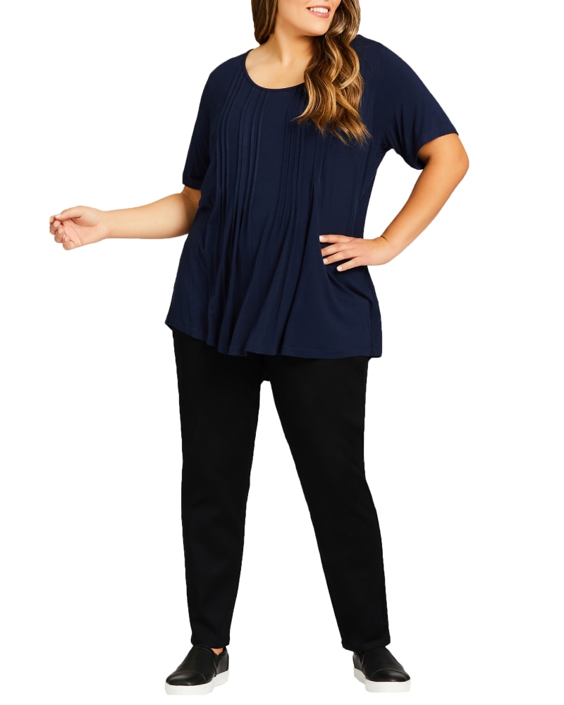 Front of a model wearing a size 0X Melanie Butter Pull On Jean in Black by avenue. | dia_product_style_image_id:234168